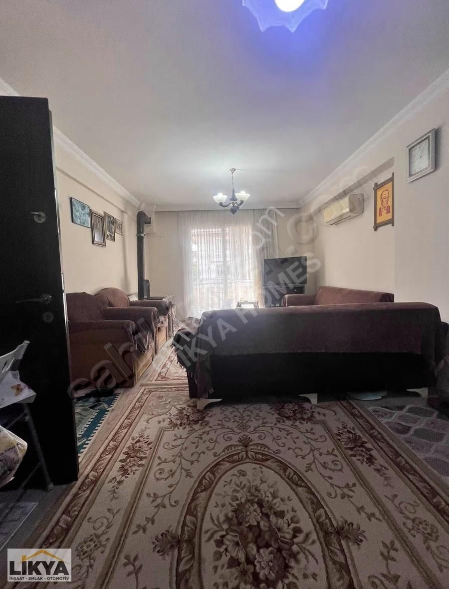 Yenimahalle'de 2+1 Giriş Kat Daire