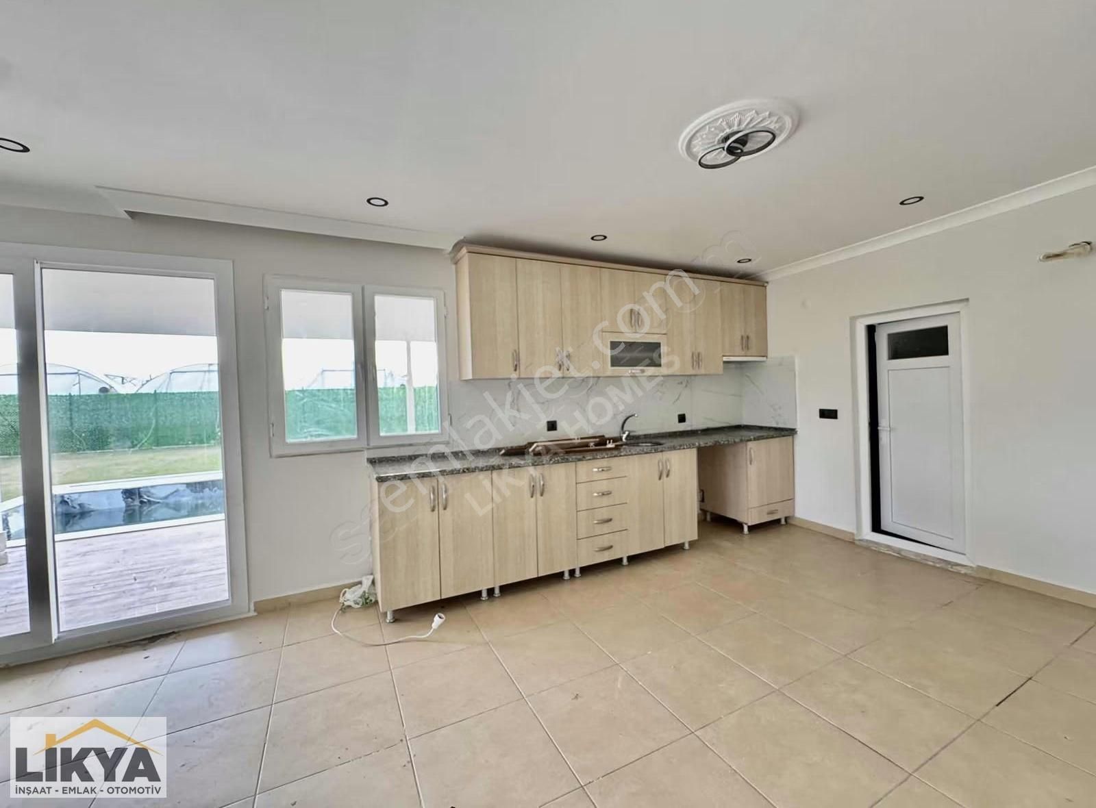 Karagedık Mah. Geniş Bahçe İçinde Eşyasız Kiralık Villa - Görsel 6