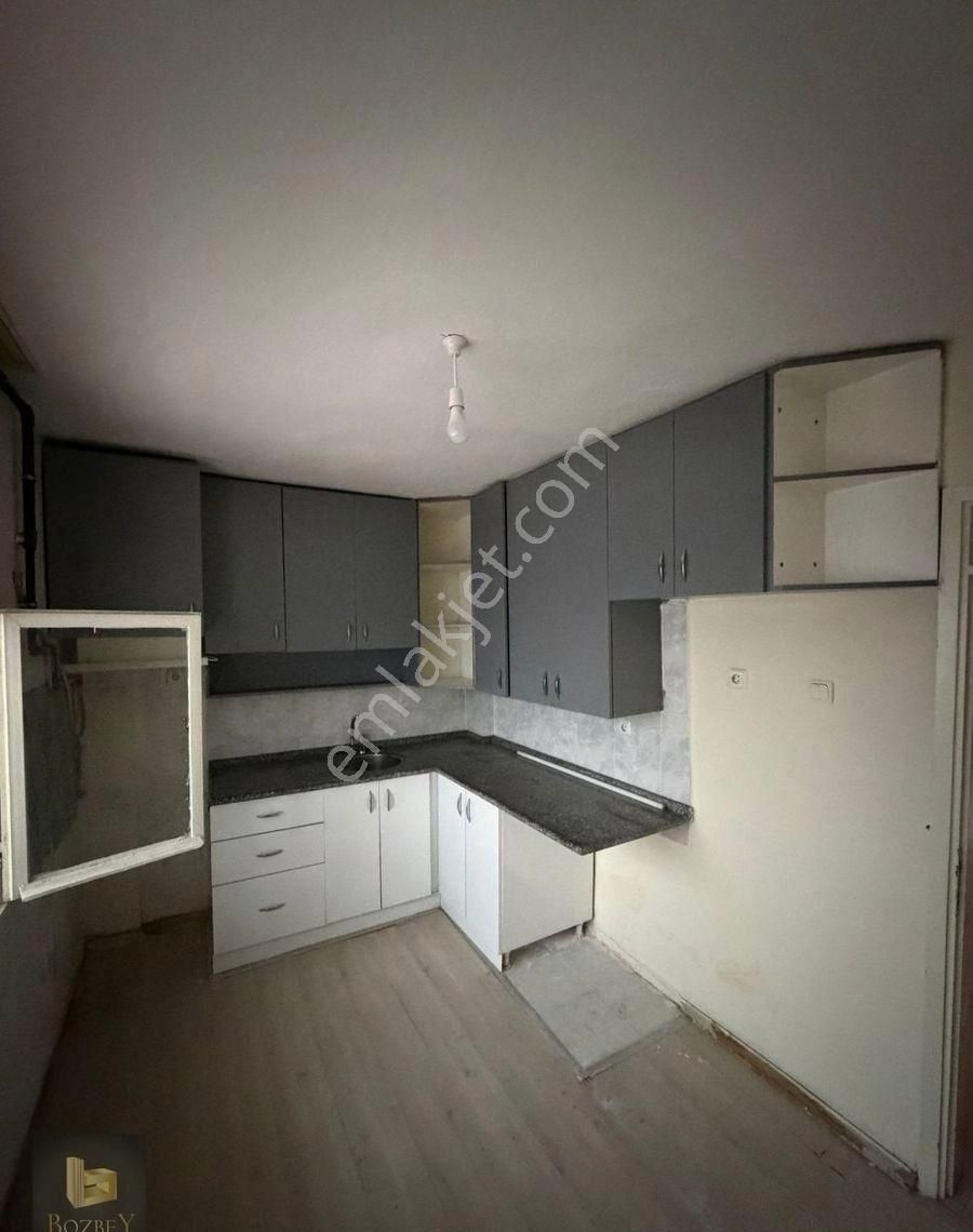 Buca Fırat Mah. 2+1 90 M2 Y.giriş Doğalgazlı Kiralık Daire - Görsel 10