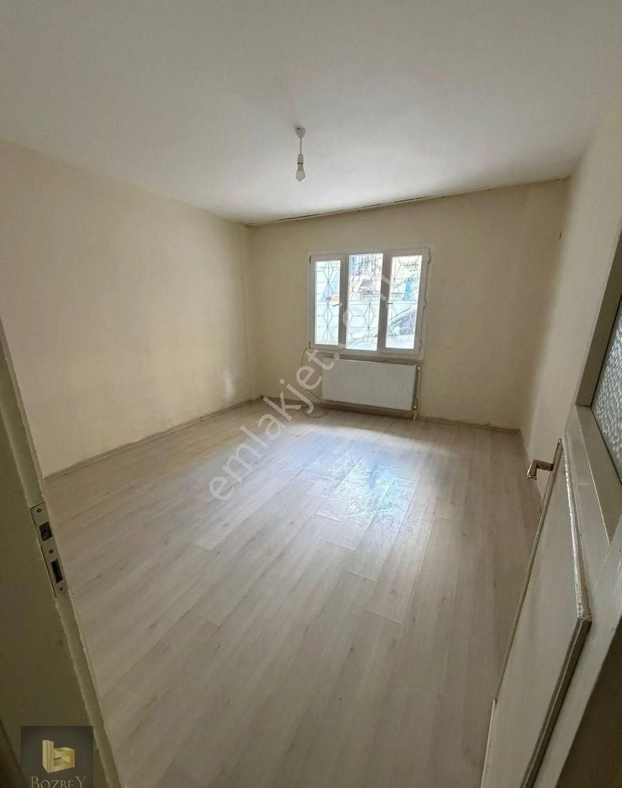 Buca Fırat Mah. 2+1 90 M2 Y.giriş Doğalgazlı Kiralık Daire - Görsel 6