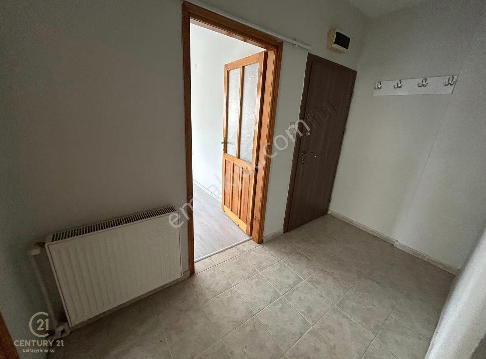 C21 Bal'dan Paşaalanı Mah. 3+1 Geniş Kiralık Daire - Görsel 3