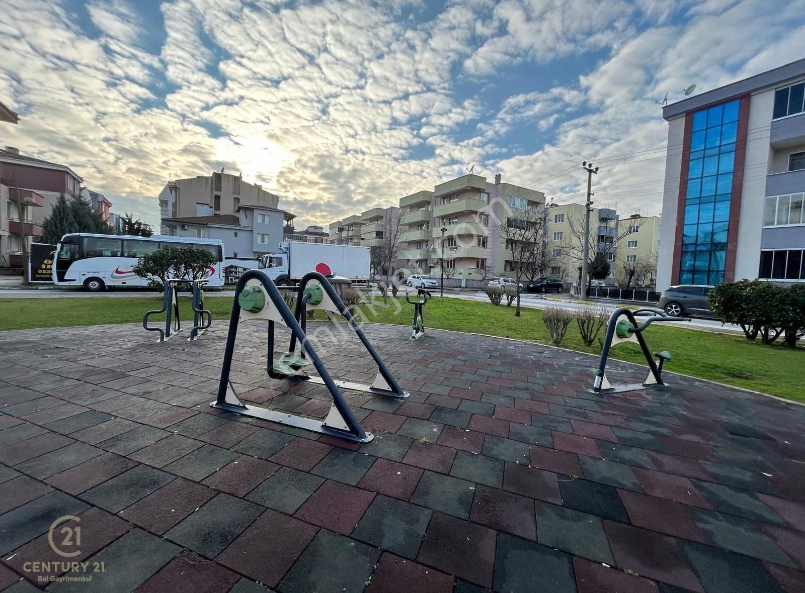 C21 Bal'dan Paşaalanı Mah. 3+1 Geniş Kiralık Daire - Görsel 16