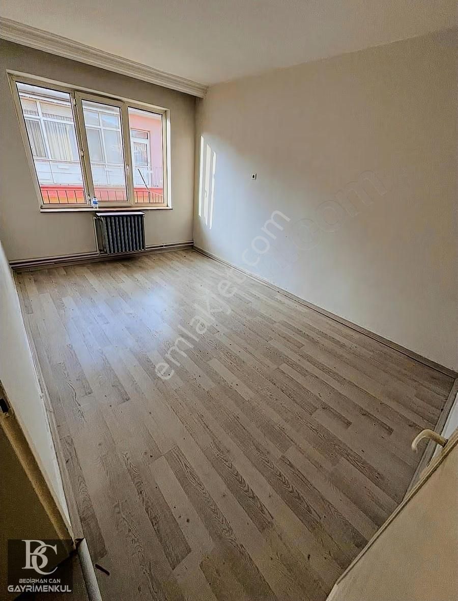 Bedirhan'dan Geniş M2 3+1 2 Balkonlu Merkezi Konumda Daire!!!!!! - Görsel 3
