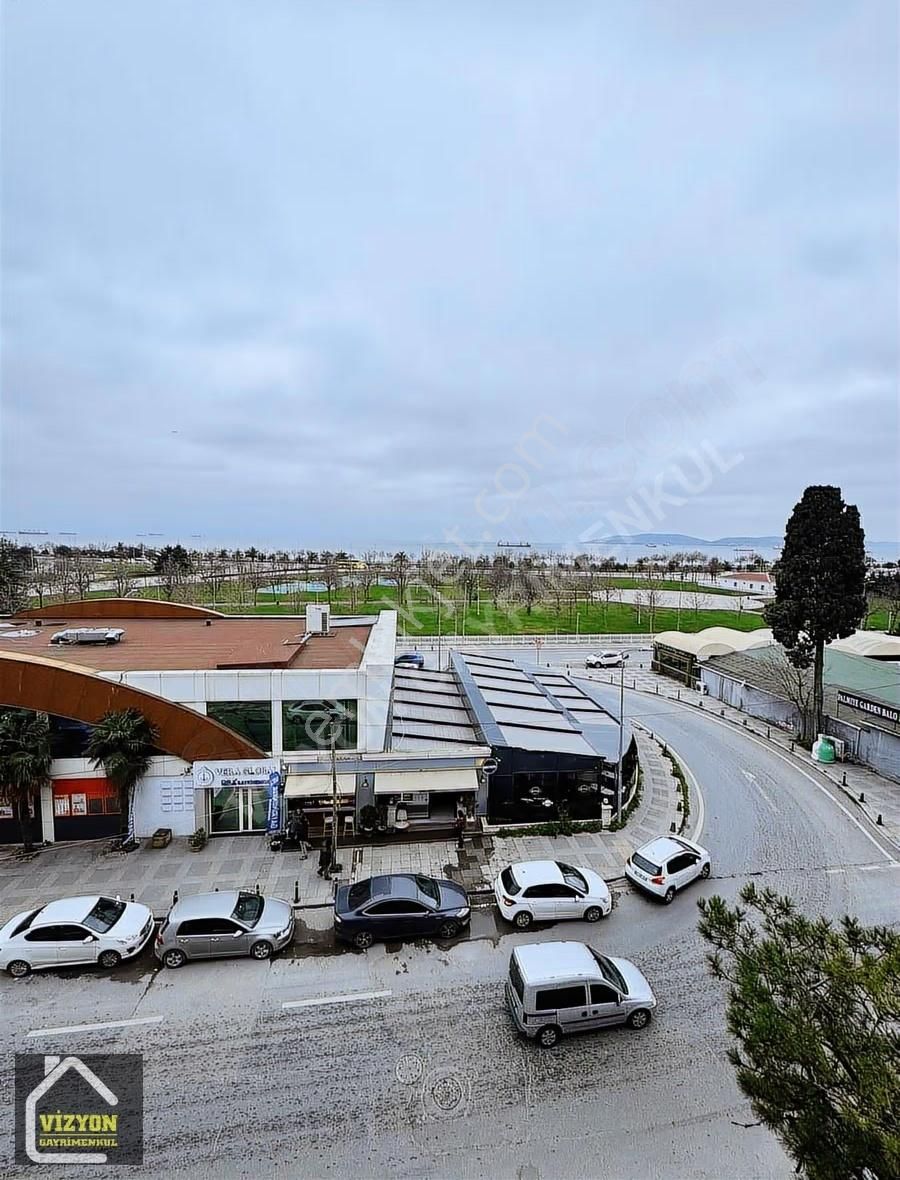 Pendik Sahilde Kapanmaz Deniz Manzaralı Kiralık 3+1 - Görsel 2
