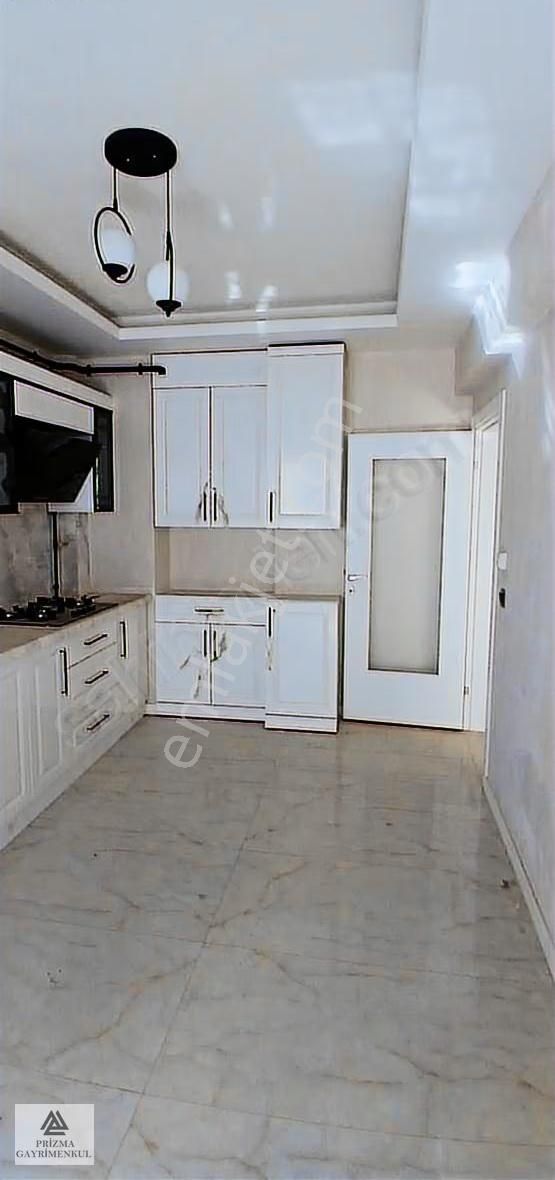 Ahmet Özcan Caddesinde Kiralık 4+1 Daire Sıfır Arakat - Görsel 17