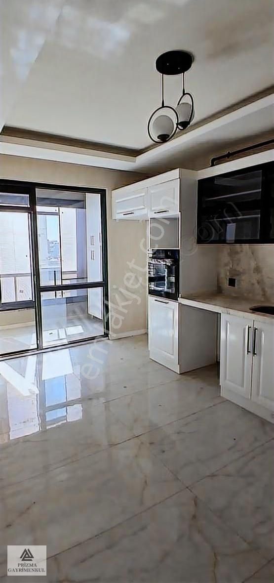 Ahmet Özcan Caddesinde Kiralık 4+1 Daire Sıfır Arakat - Görsel 2