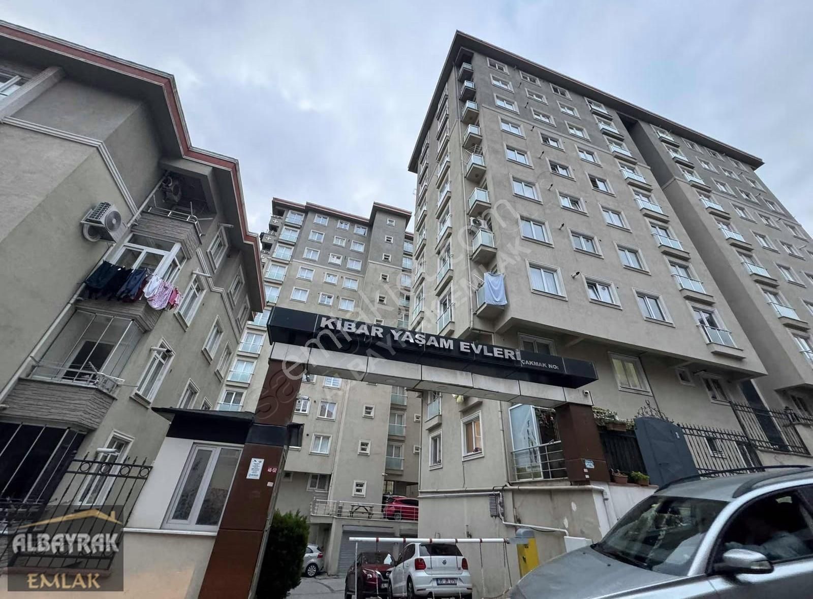 Albayrak Emlaktan Ara Kat Sıte İçersinde Daire