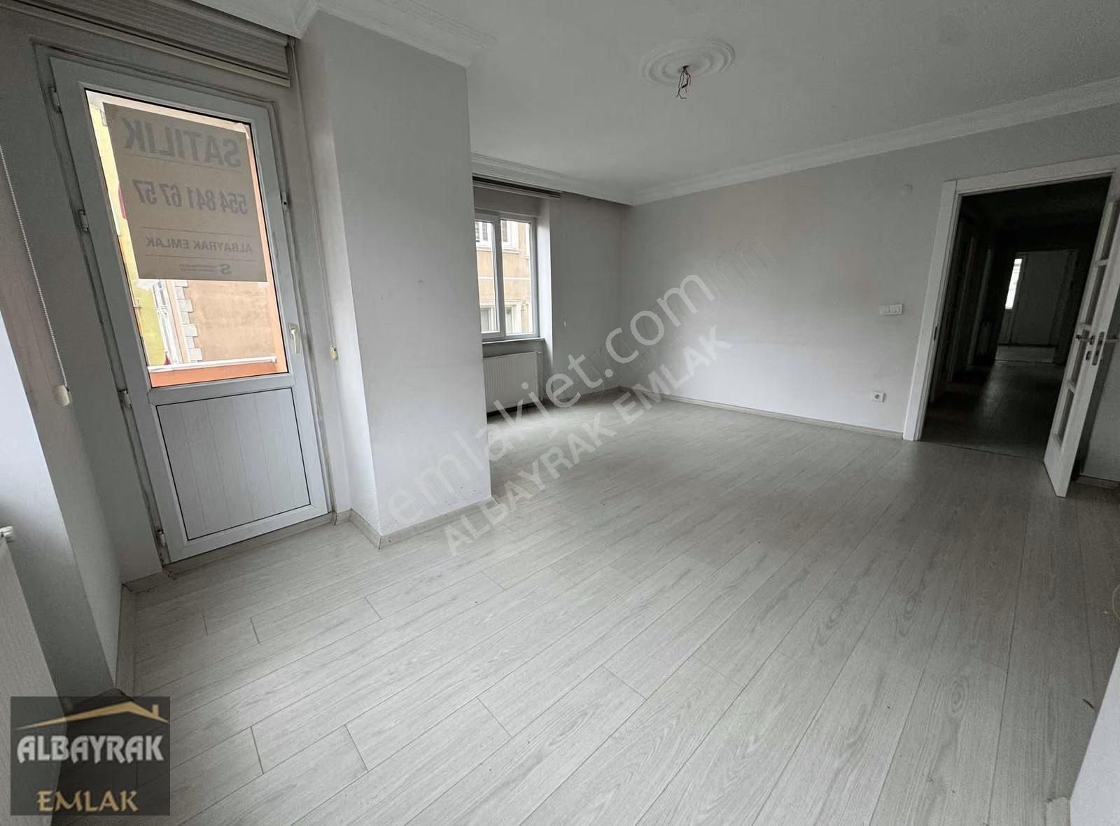 Albayrak'tan Metro Mesafesinde Açık-kapalı Otoparklı Daıre