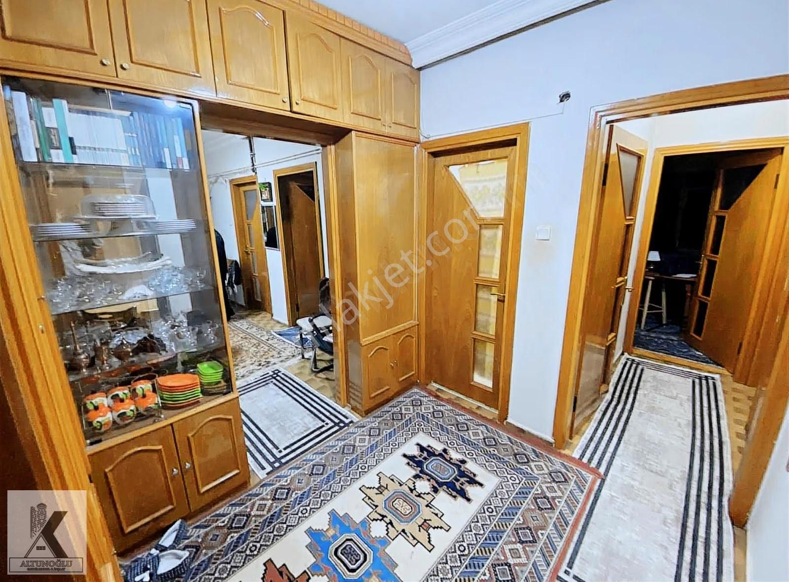 Merkezde 3+1 165m2 Oturuma Yatırıma Uygun Satılık Ara Kat - Görsel 27