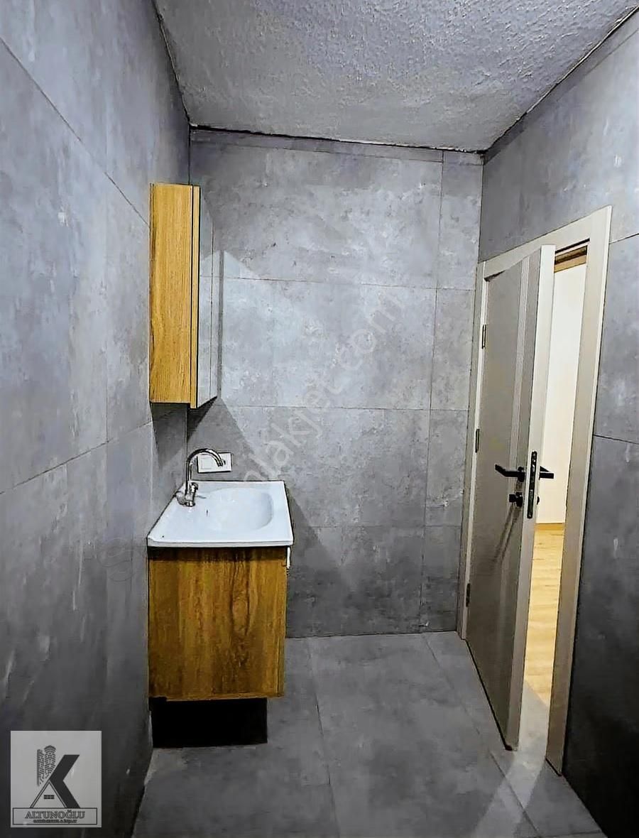 Mustafa Kemalpaşa Mah.cadde Metrobüs Yakını 1+1 Kiralık Daire - Görsel 23