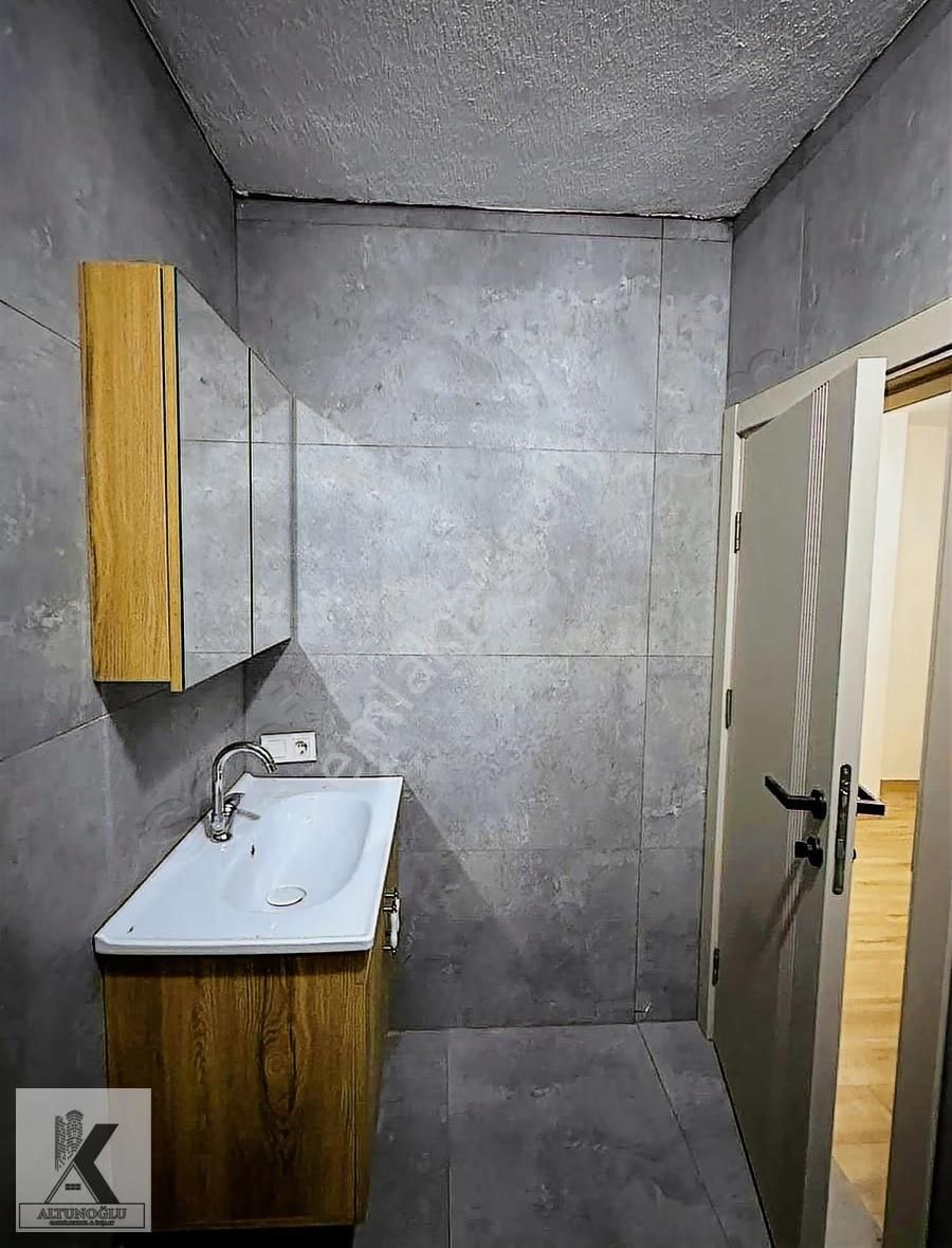 Mustafa Kemalpaşa Mah.cadde Metrobüs Yakını 1+1 Kiralık Daire - Görsel 16
