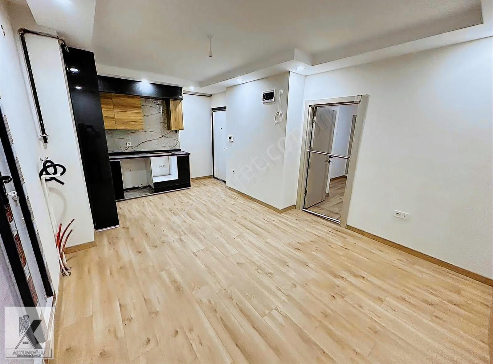 Mustafa Kemalpaşa Mah.cadde Metrobüs Yakını 1+1 Kiralık Daire