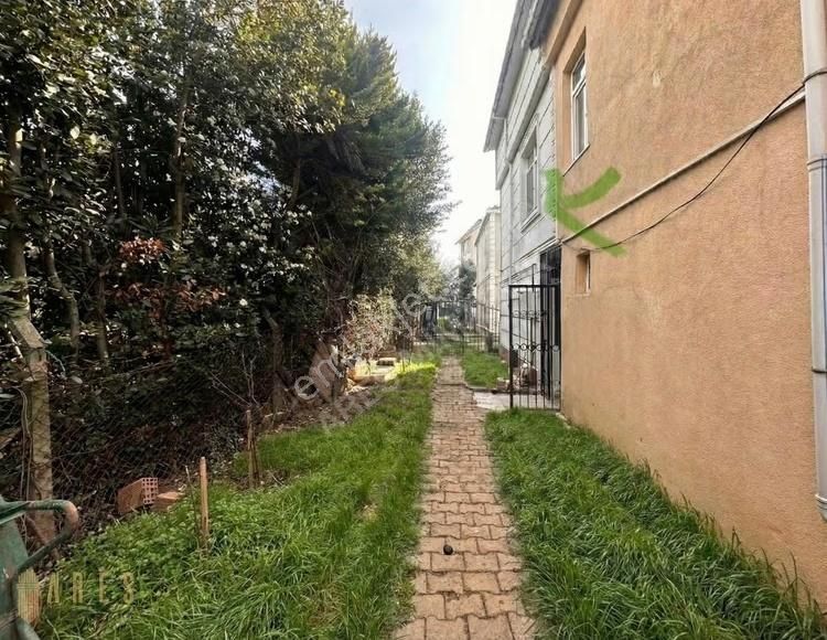 Büyükcekmece Mimar Sinanda 5+2 Deniz 100m Villa - Görsel 12