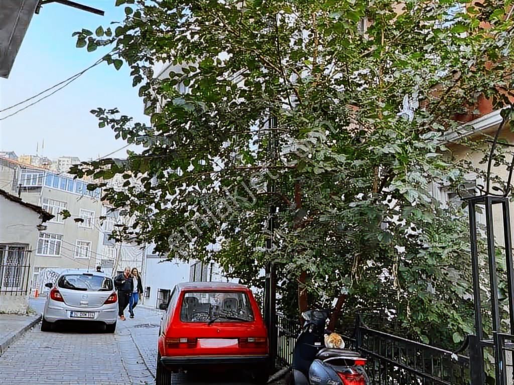 2+1 Eminevim,kredi Uygun Ara Kat Boş Satılık Daire - Görsel 4