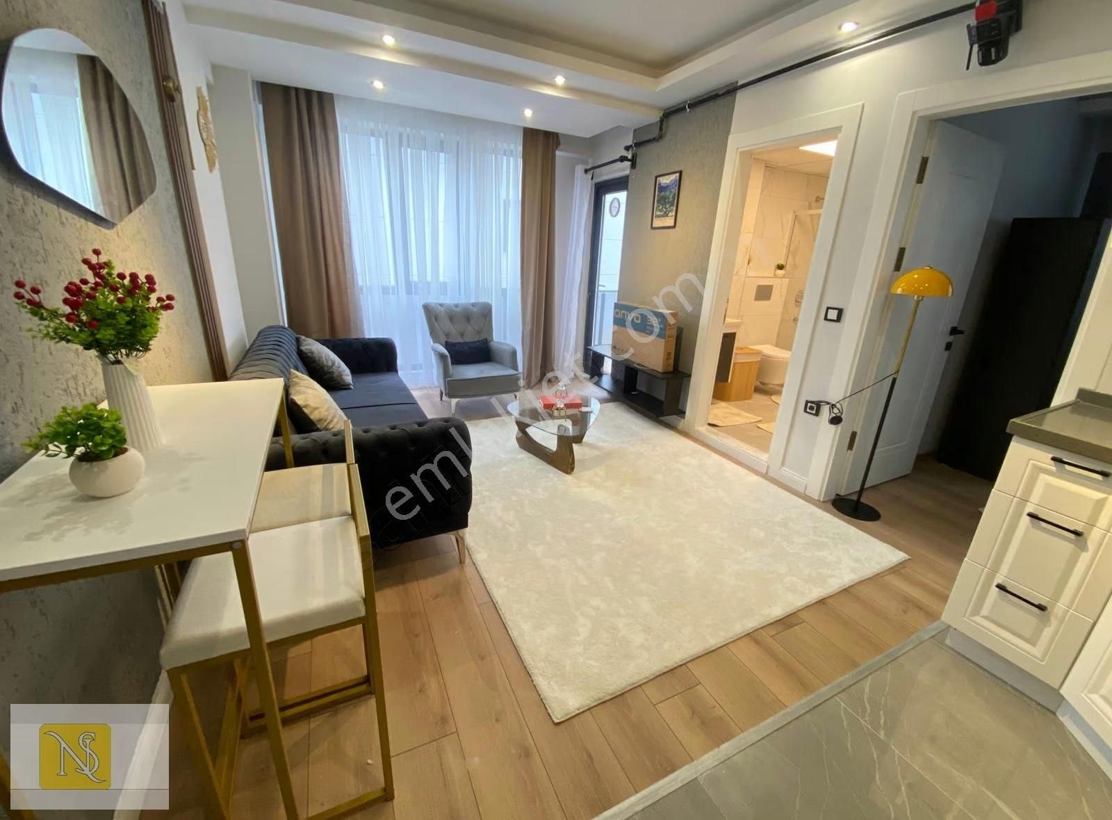 Nş Gayrimenkul'den Muhteşem Konumlu Eşyalı Satılık 1+1 Daire!