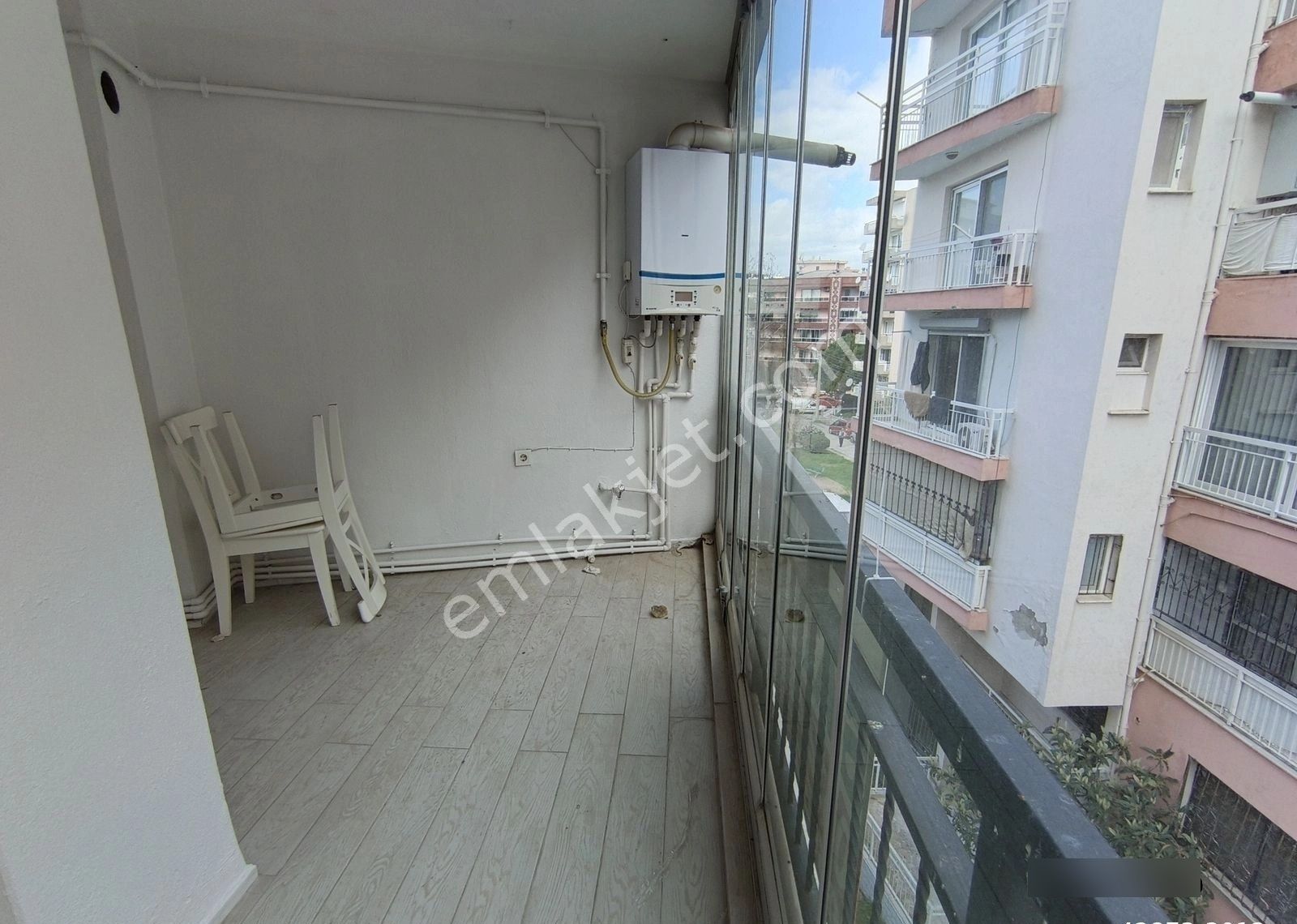 Ren'den Karşıyaka Yalı Mah. İçi Ful Yapılı 3+1 Satılık Daire - Görsel 9