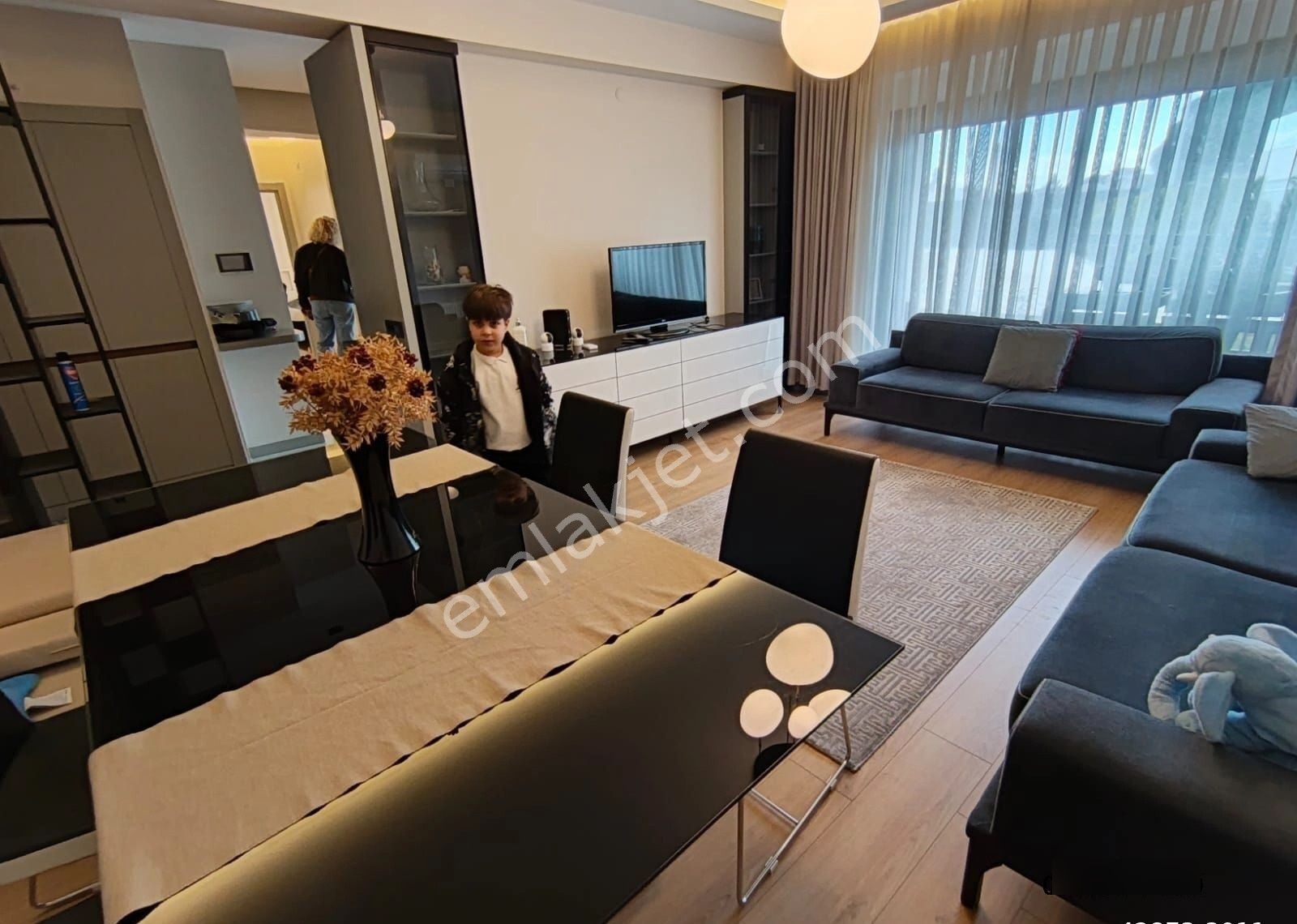 Çiğli Ahmet Efendi Mah. Site İçinde 2+1 Eşyalı Kiralık Daire - Görsel 2