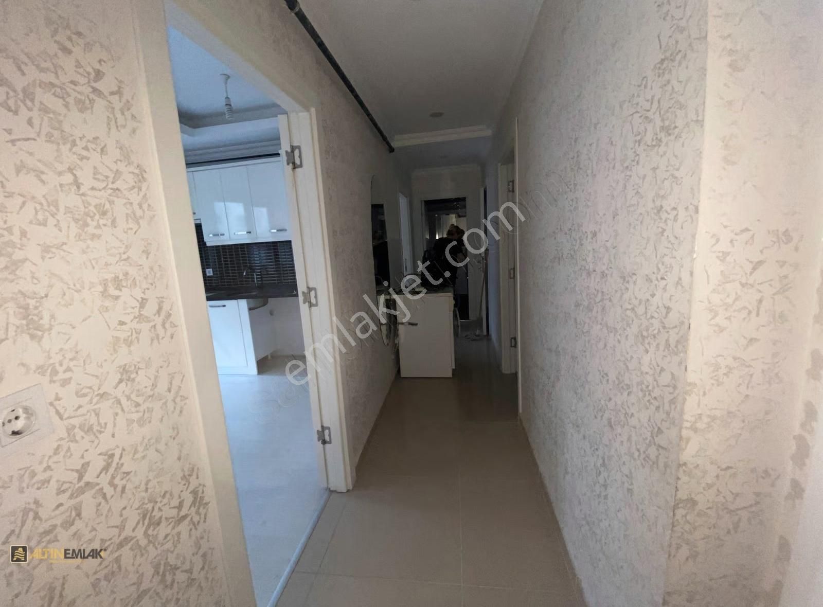 Şehit Ali Karahan Caddesi -köşe Binada- Asansörlü Kilerli 2+1 - Görsel 13