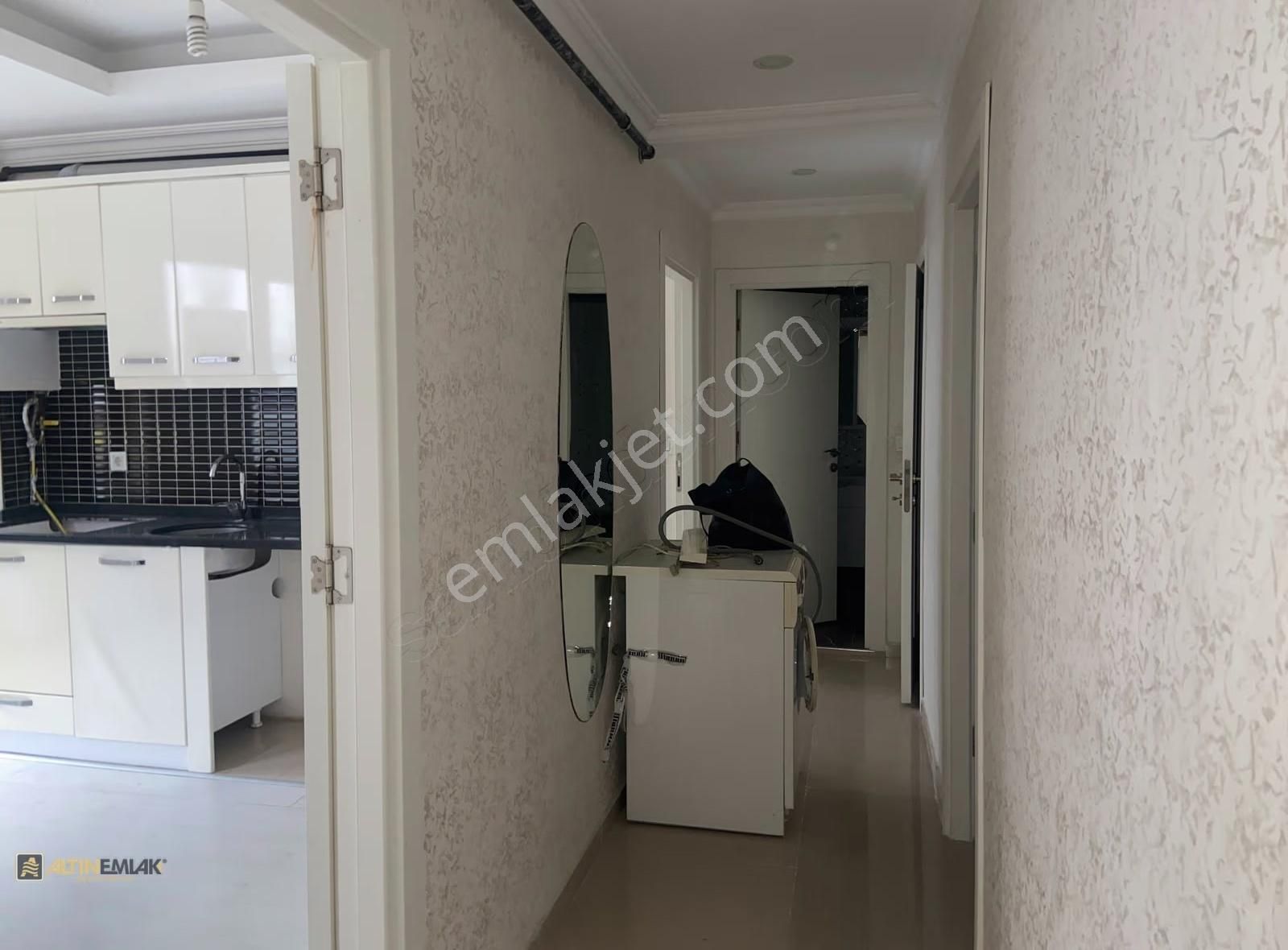 Şehit Ali Karahan Caddesi -köşe Binada- Asansörlü Kilerli 2+1 - Görsel 3