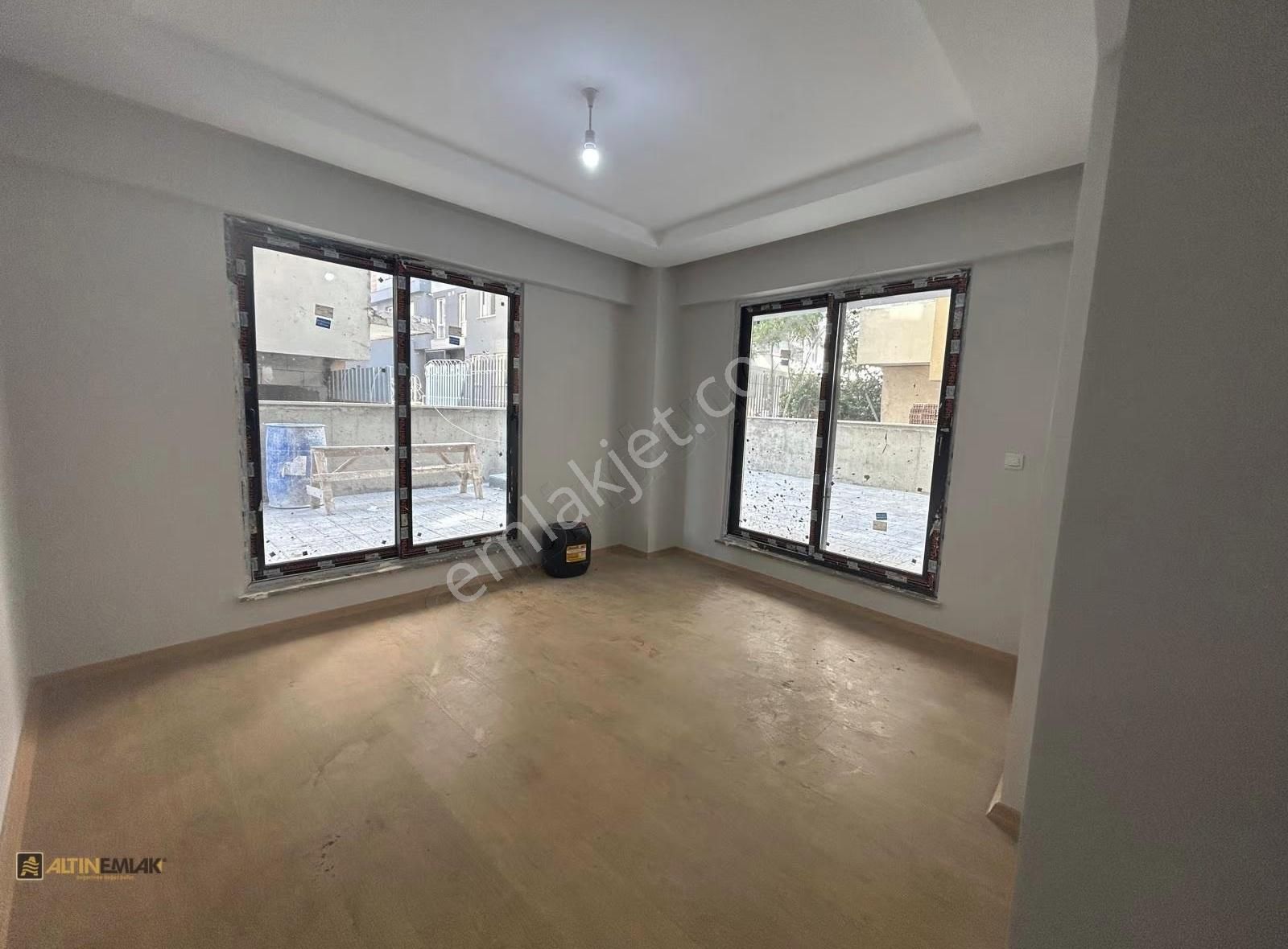 Marmaraya Ve Göle Yürüme Mesafesinde Giriş Kat- Bahçe Kullanımlı