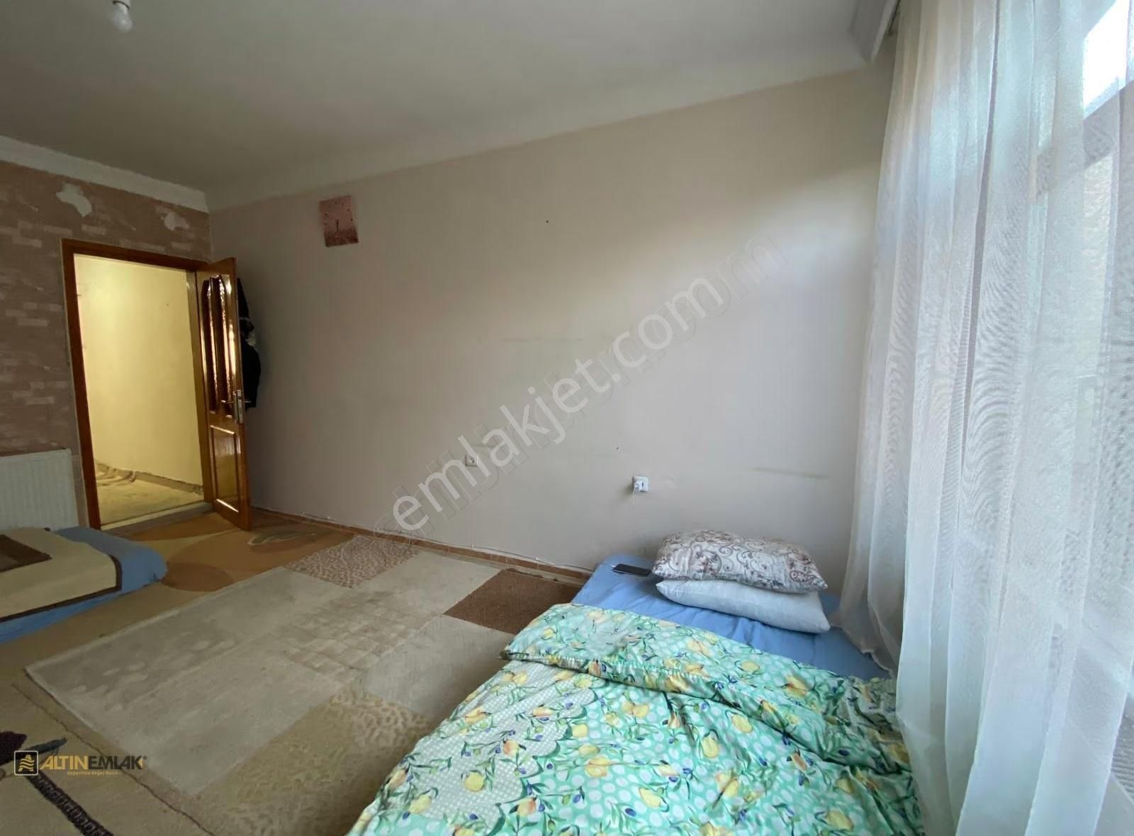 Küçükçekmece Mehmet Akif Mah. Merkezi Konumda Satılık 2+1 Daire - Görsel 14