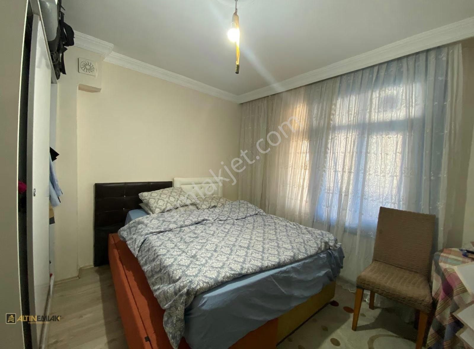 Küçükçekmece Mehmet Akif Mah. Merkezi Konumda Satılık 2+1 Daire - Görsel 8