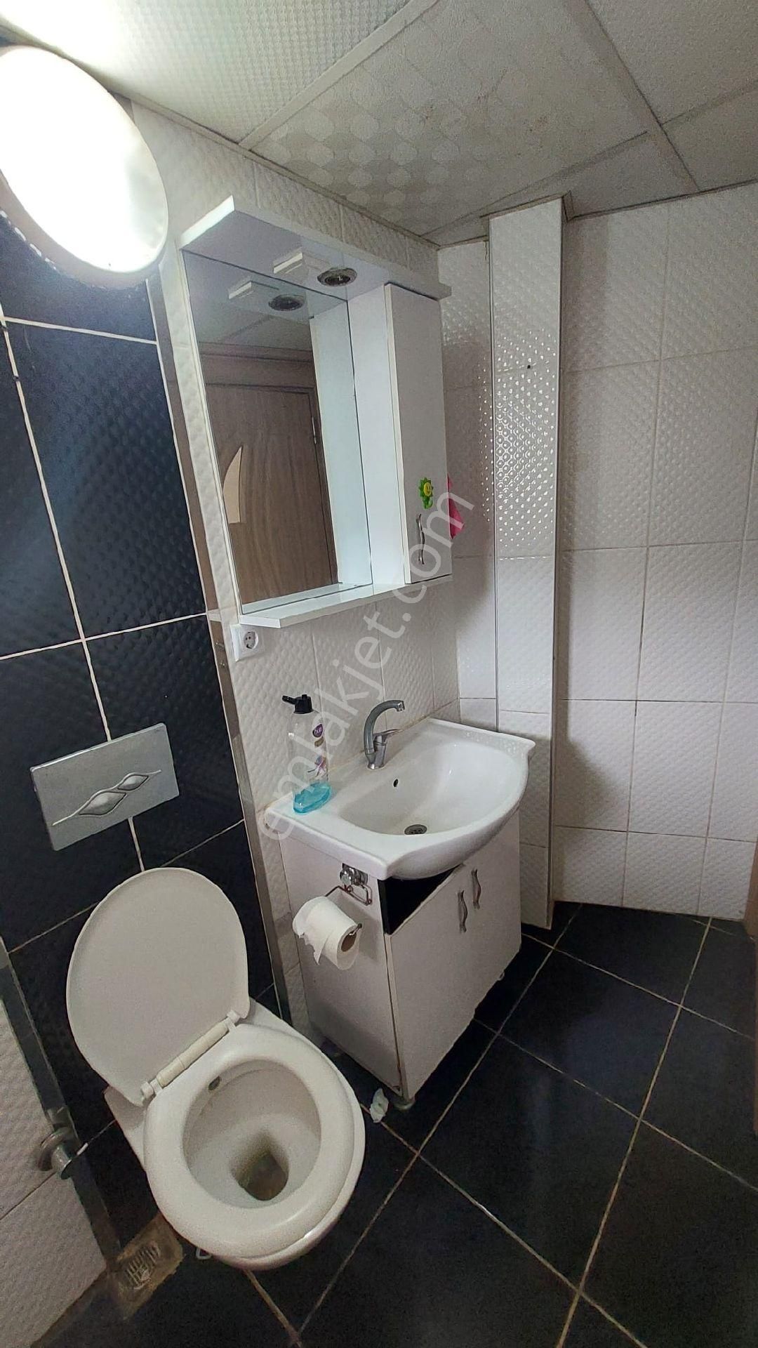 Buca Kuruçeşme 1+1 Ara Kat Balkonlu - Görsel 5