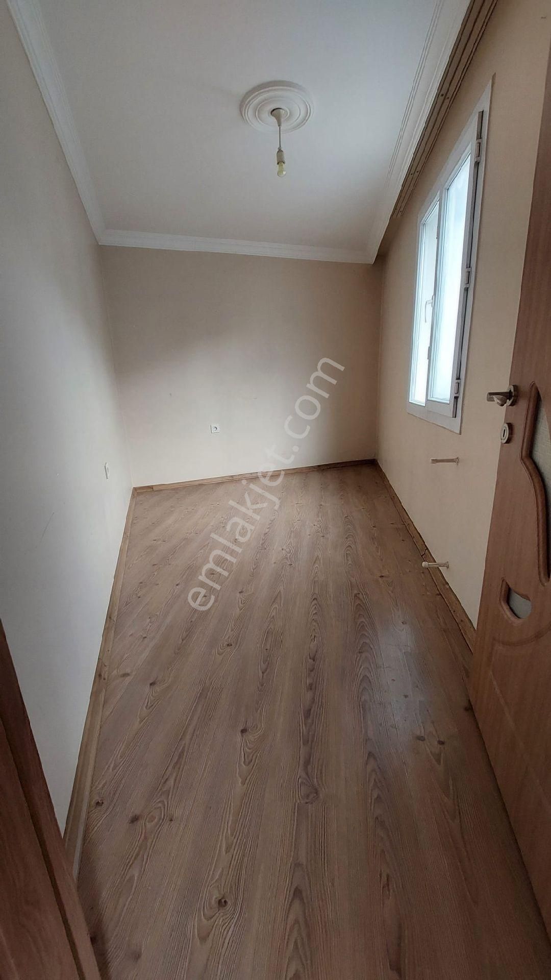 Buca Kuruçeşme 1+1 Ara Kat Balkonlu - Görsel 3