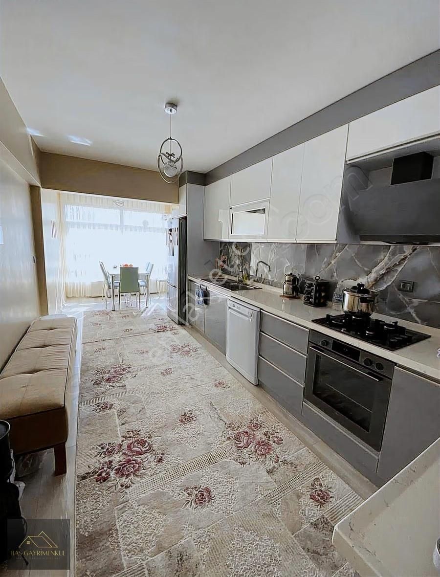 Has Gayrimenkul'den 3+1 140m2 Ebeveyn Banyolu Sitede Daire - Görsel 24