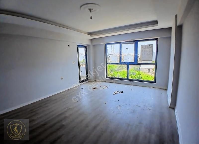 Gemlik Emlaktan Fırsat Daire Asansörlü Binada 3+1 Dubleks