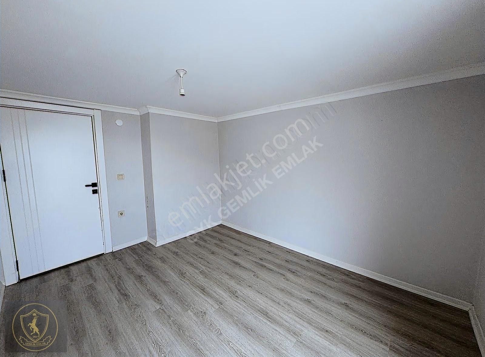 Gemlik Emlaktan Fırsat Daire Asansörlü Binada 3+1 Dubleks - Görsel 25