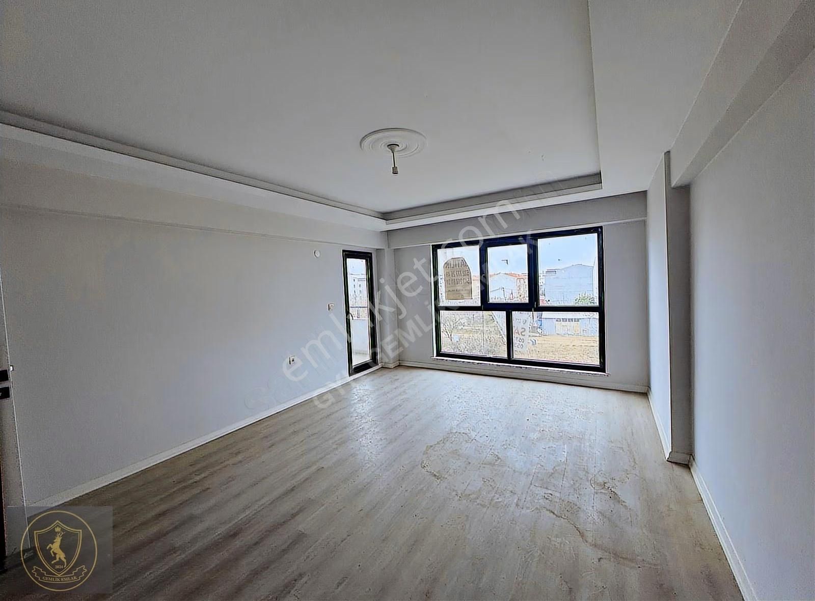 Gemlik Emlaktan Fırsat Daire Asansörlü Binada 3+1 Dubleks - Görsel 9