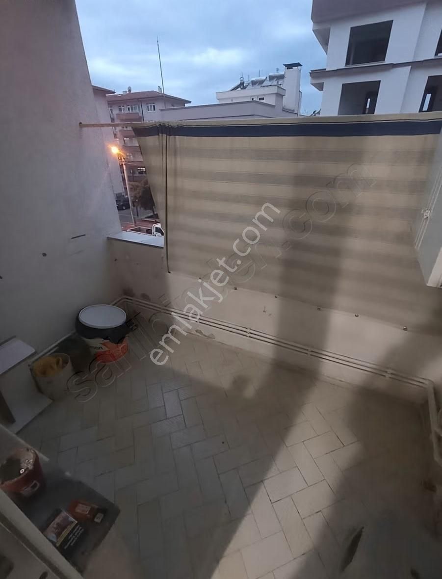 Burhaniye'de Çok Merkezi Konumda Uygun Fiyatlı Ayrı Mutfak 2+1 - Görsel 11