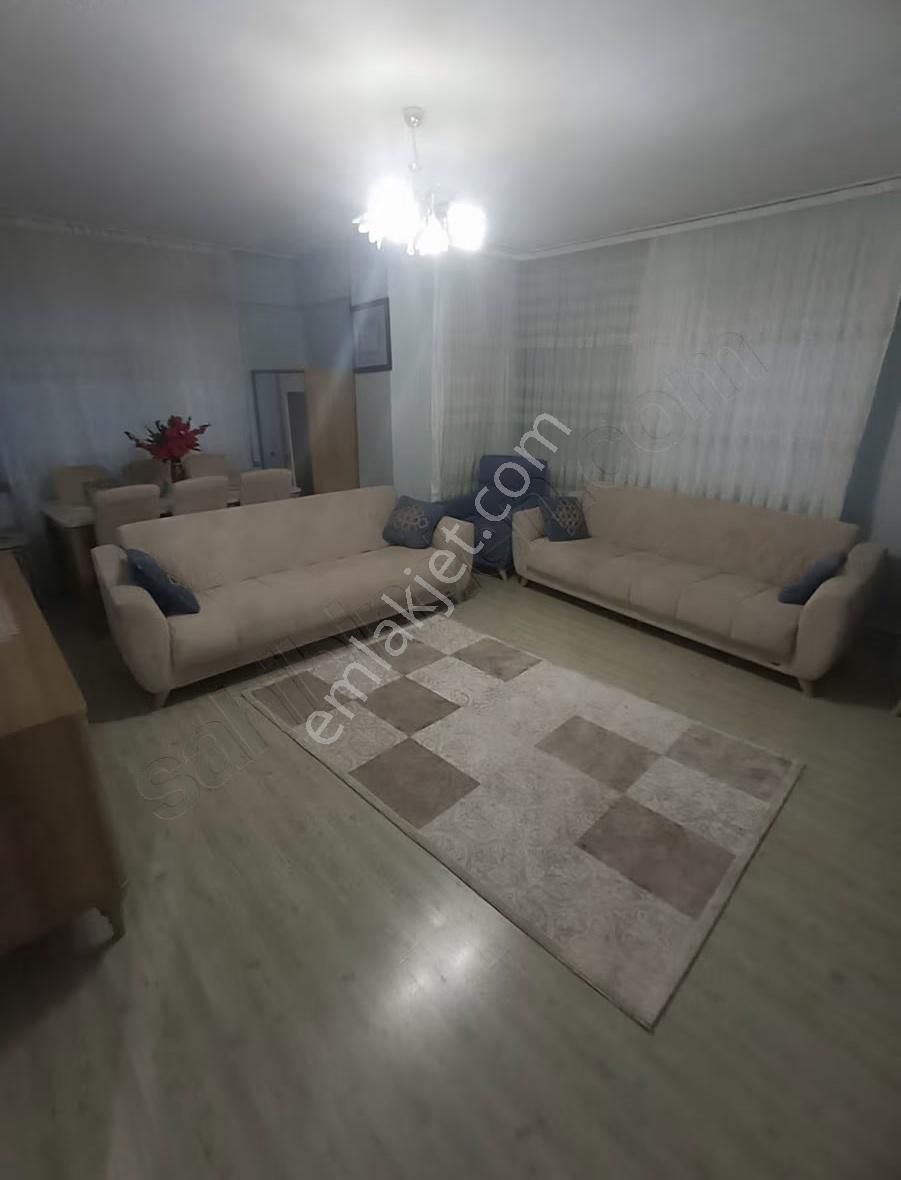 Burhaniye'de Çok Merkezi Konumda Uygun Fiyatlı Ayrı Mutfak 2+1 - Görsel 3