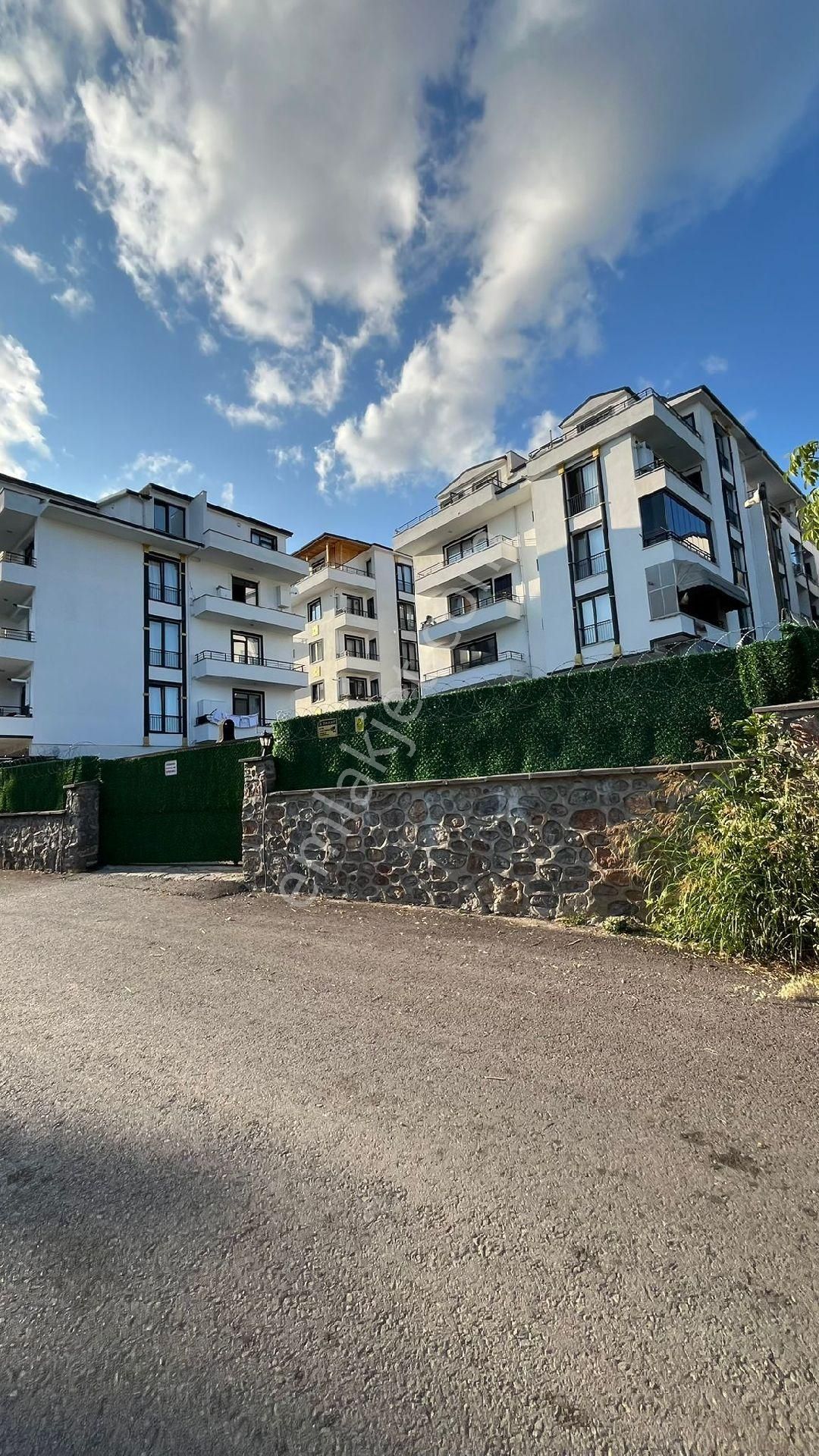 Izmit Hatipkoy Yaşam Sitesinde 3+1 Arakat Dubleks Daire - Görsel 21