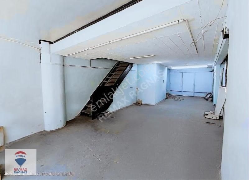 Topçular Apek Üretmende Ana Cadde Üzerinde Kiralık Dükkan - Görsel 2