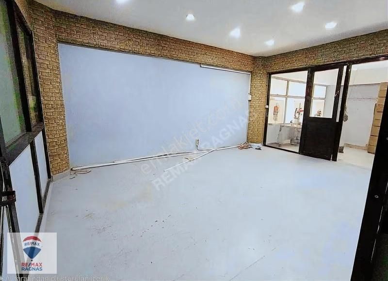 Topçular Apek Üretmende Ana Cadde Üzerinde Satılık Dükkân - Görsel 9