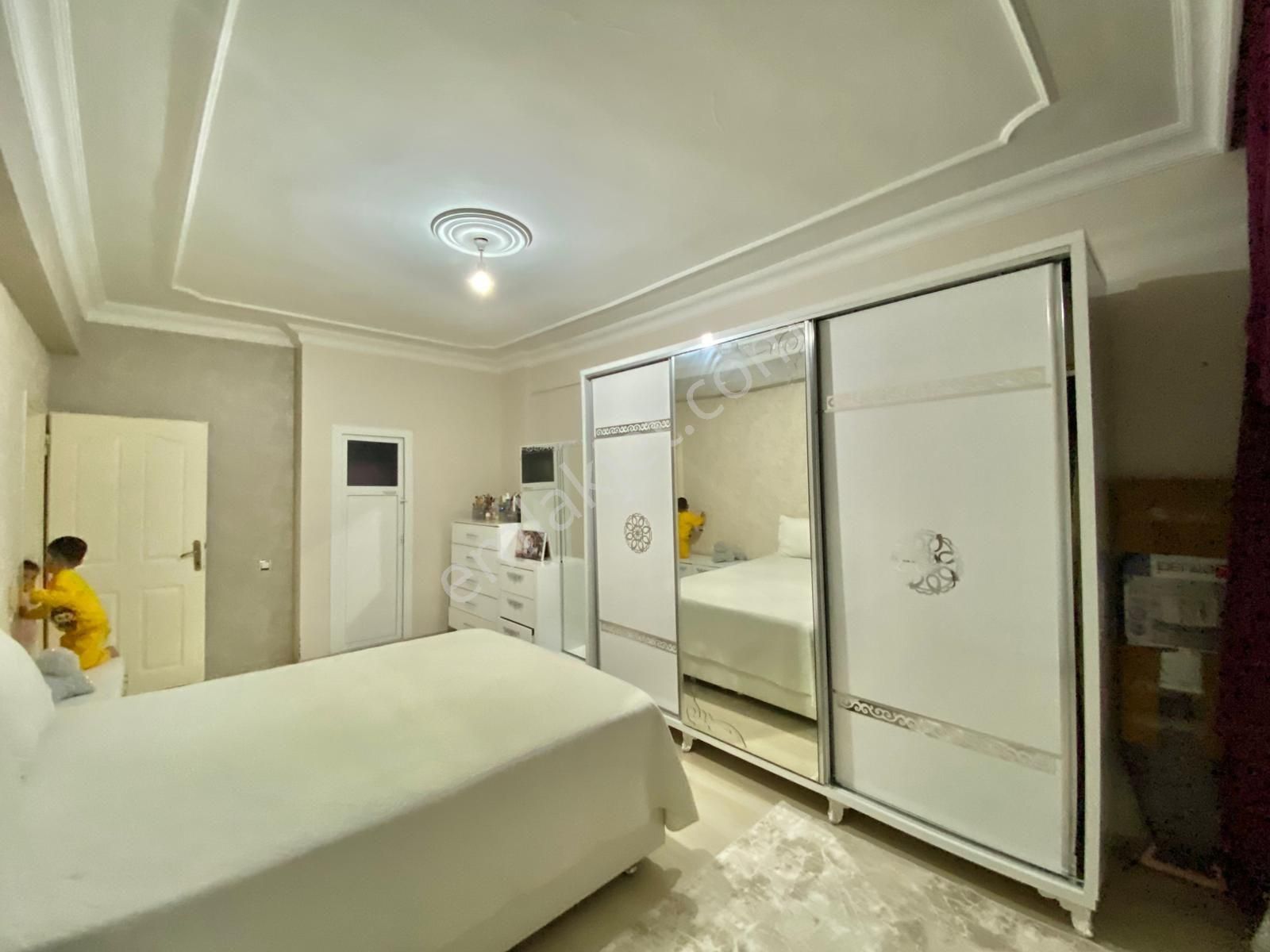 Musa Anter Caddesinde 4+1 Ferah Cepheli Satılık Fırsat Daire! - Görsel 24