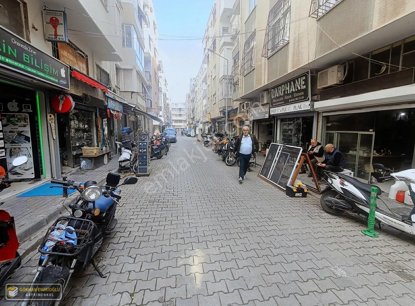 Karşıyaka Çarşı Yakını 20 M Wc Li Geniş Cepheli İşyeri - Görsel 4