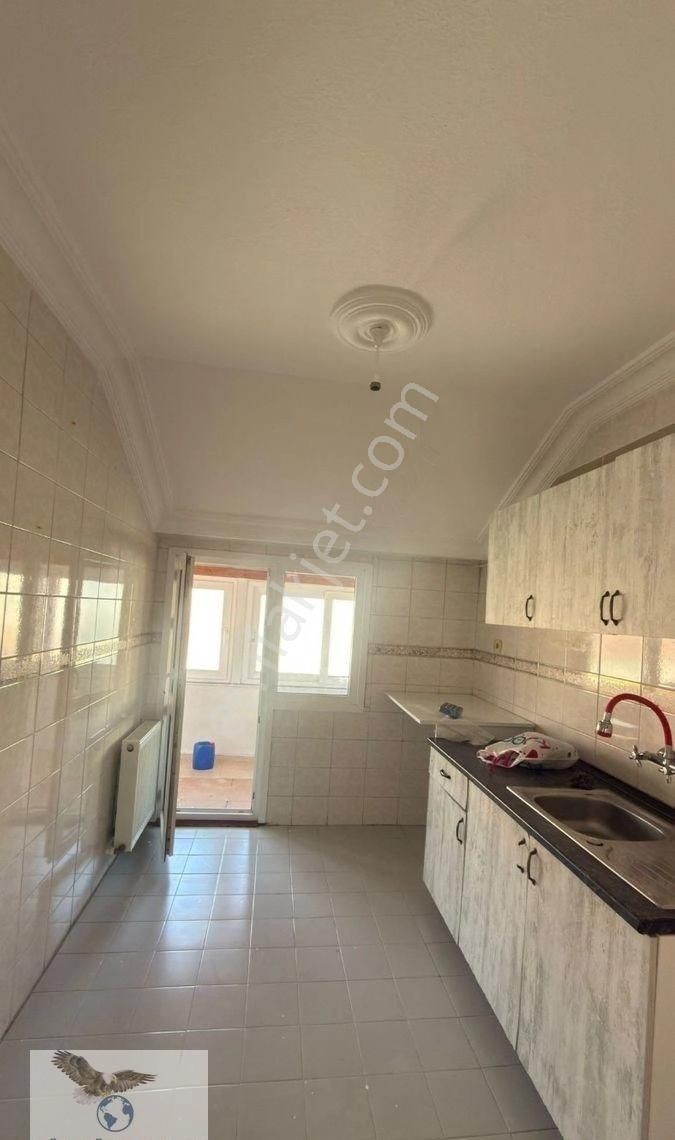 Avcılar Cihangirde Geniş 3+2 Kiralık Daire - Görsel 3