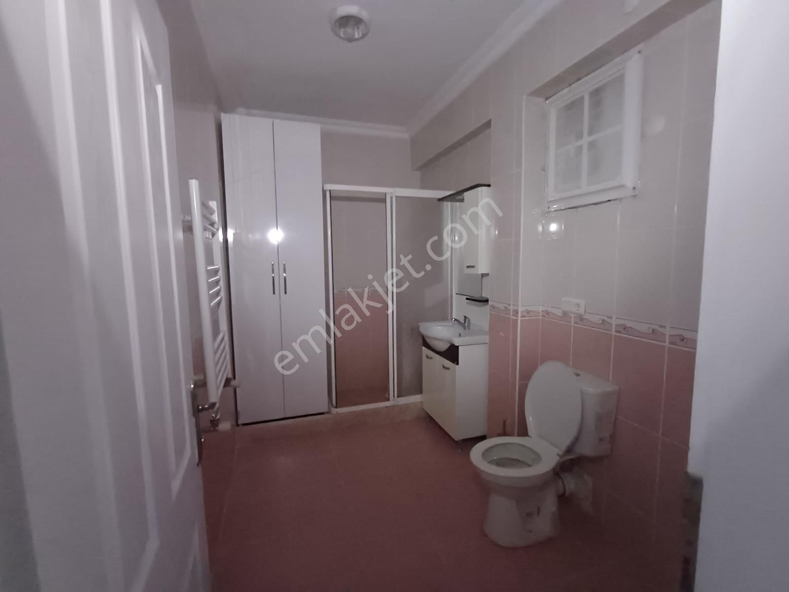 Molla Teamd'en Saray Da Merkezi Konumda Daire - Görsel 11