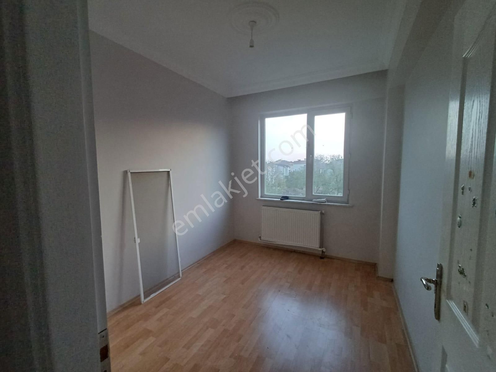 Molla Teamd'en Saray Da Merkezi Konumda Daire - Görsel 6