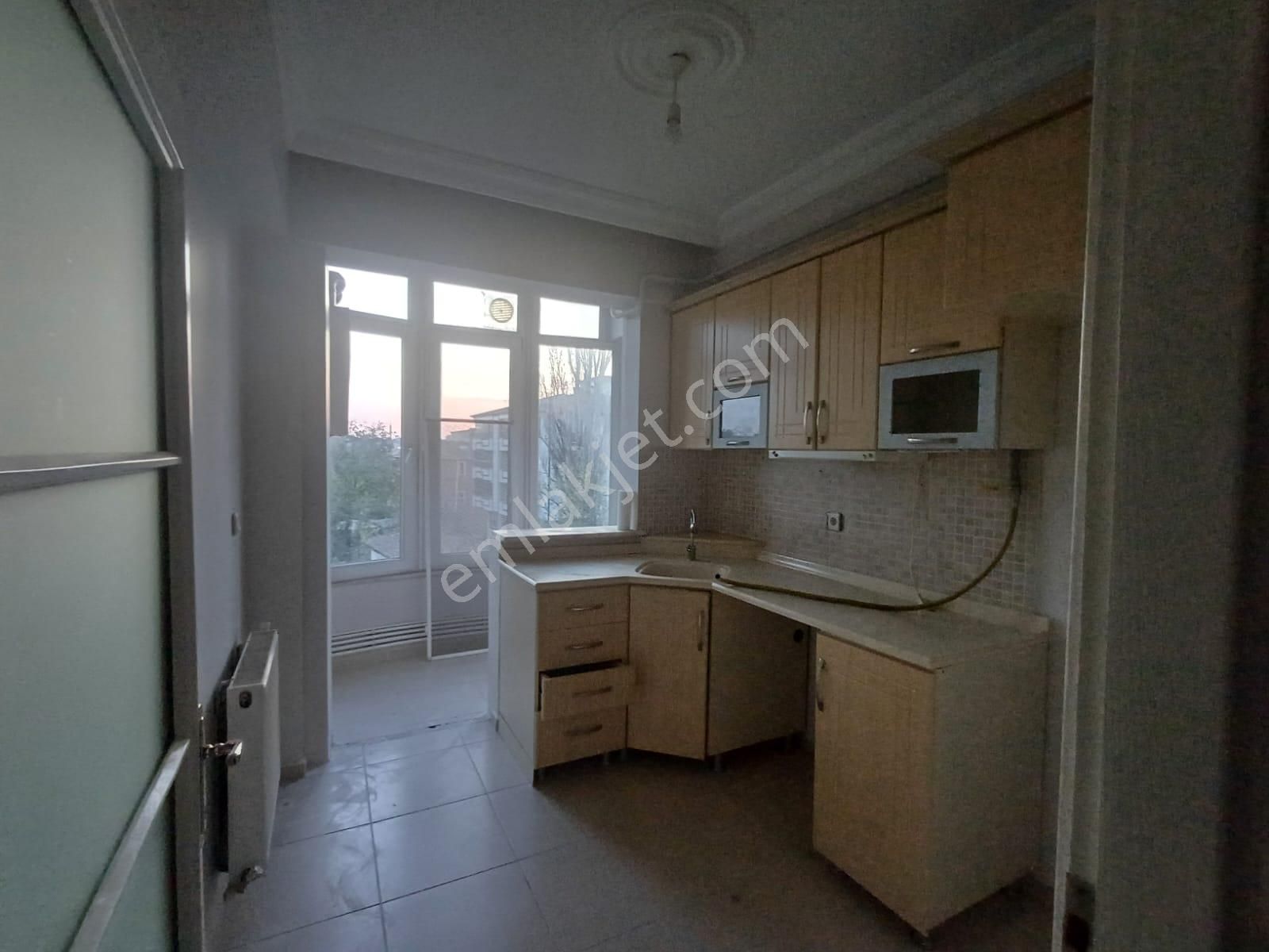 Molla Teamd'en Saray Da Merkezi Konumda Daire - Görsel 5