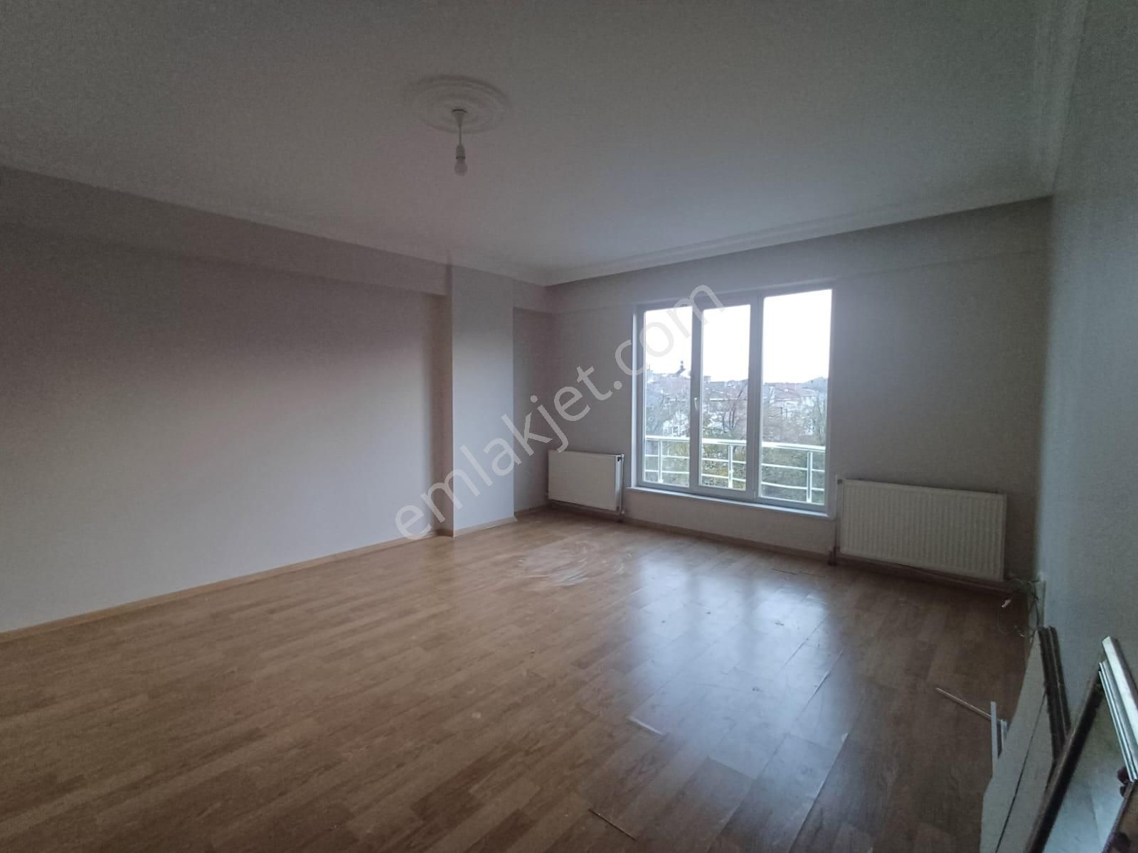 Molla Teamd'en Saray Da Merkezi Konumda Daire - Görsel 3