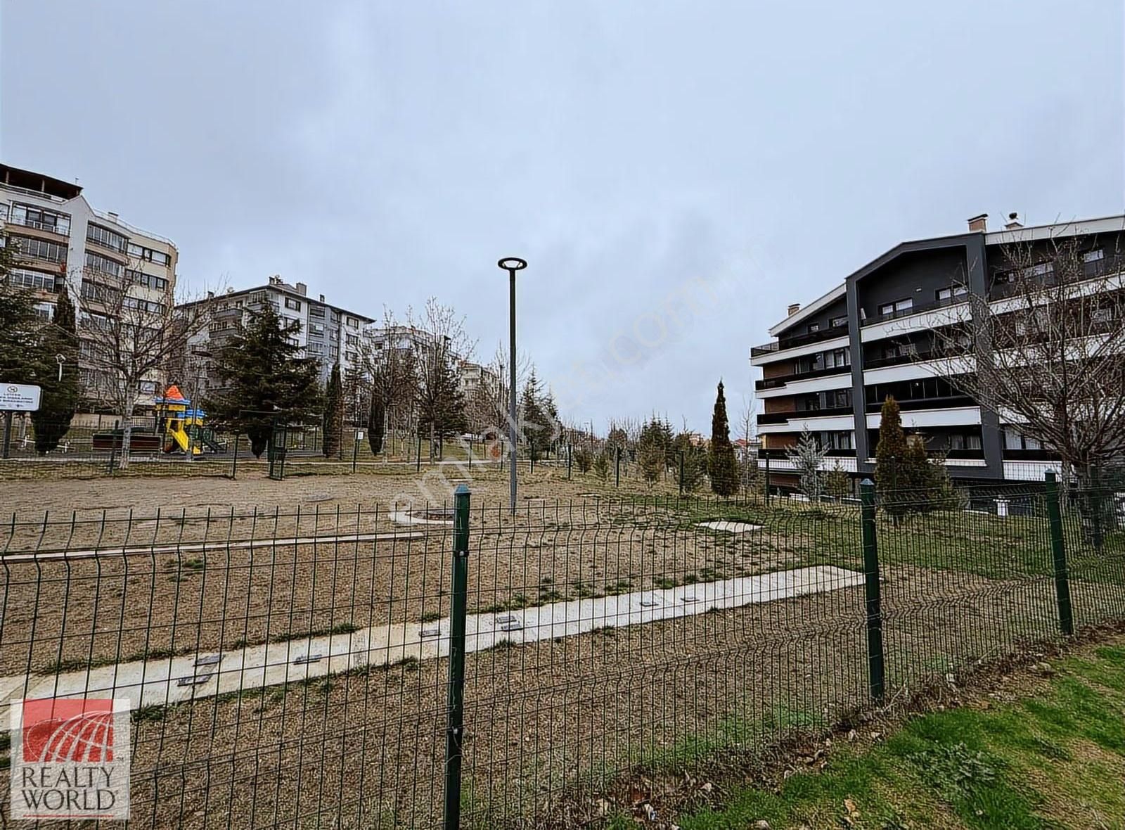 Fırsat! Çankaya Öveçlerde Vadi Manzaralı Full Eşyalı 1+1 Daire - Görsel 23