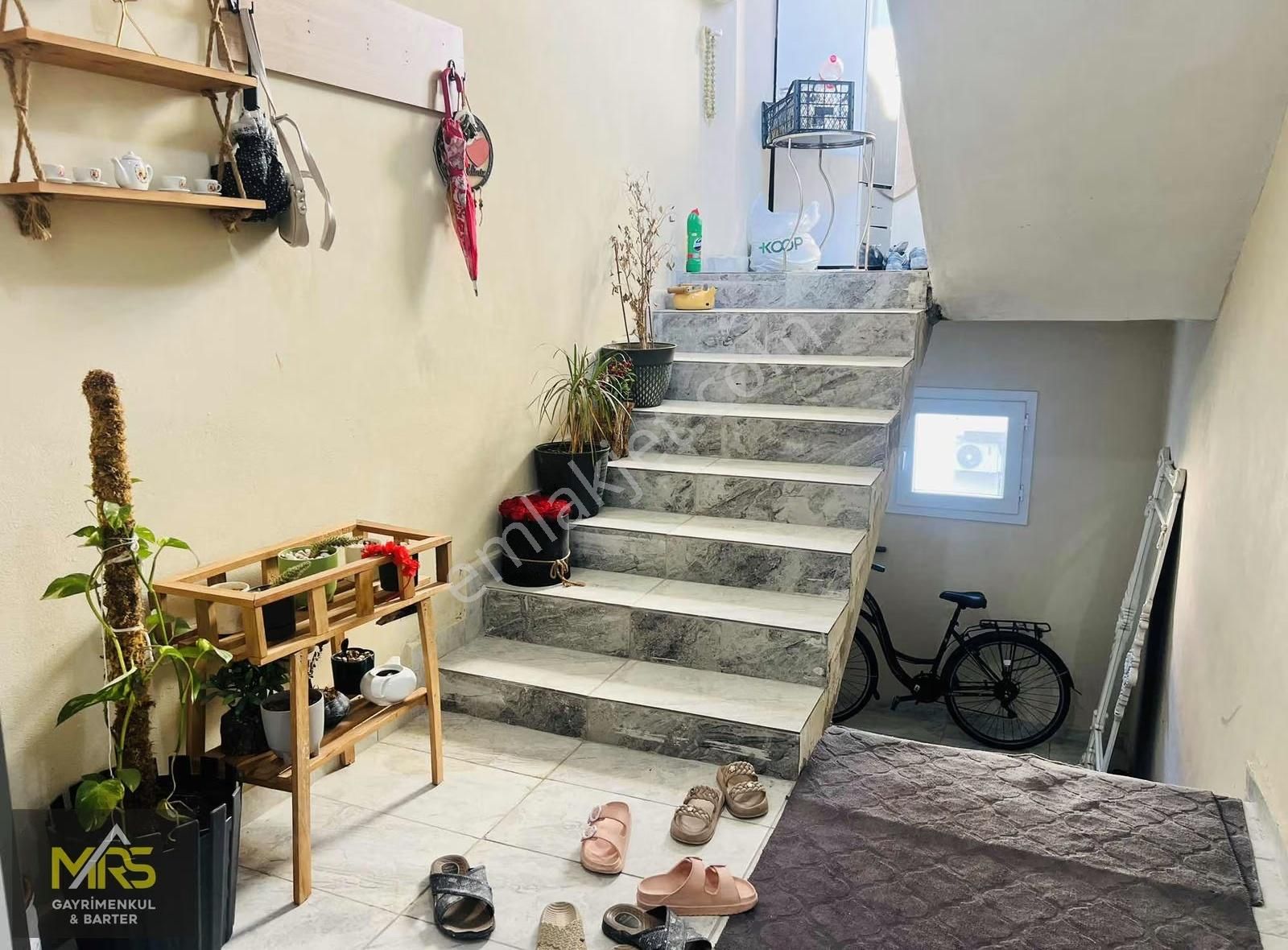 Yalınayak Serinevlerde 3 Katlı 125 Net Oturum - Görsel 6