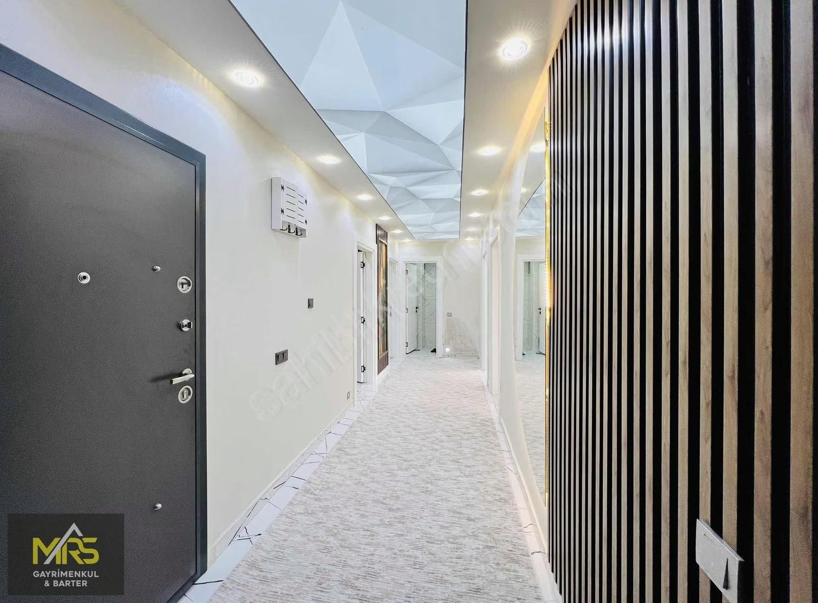 Yalınayak Serinevlerde 3 Katlı 125 Net Oturum - Görsel 13