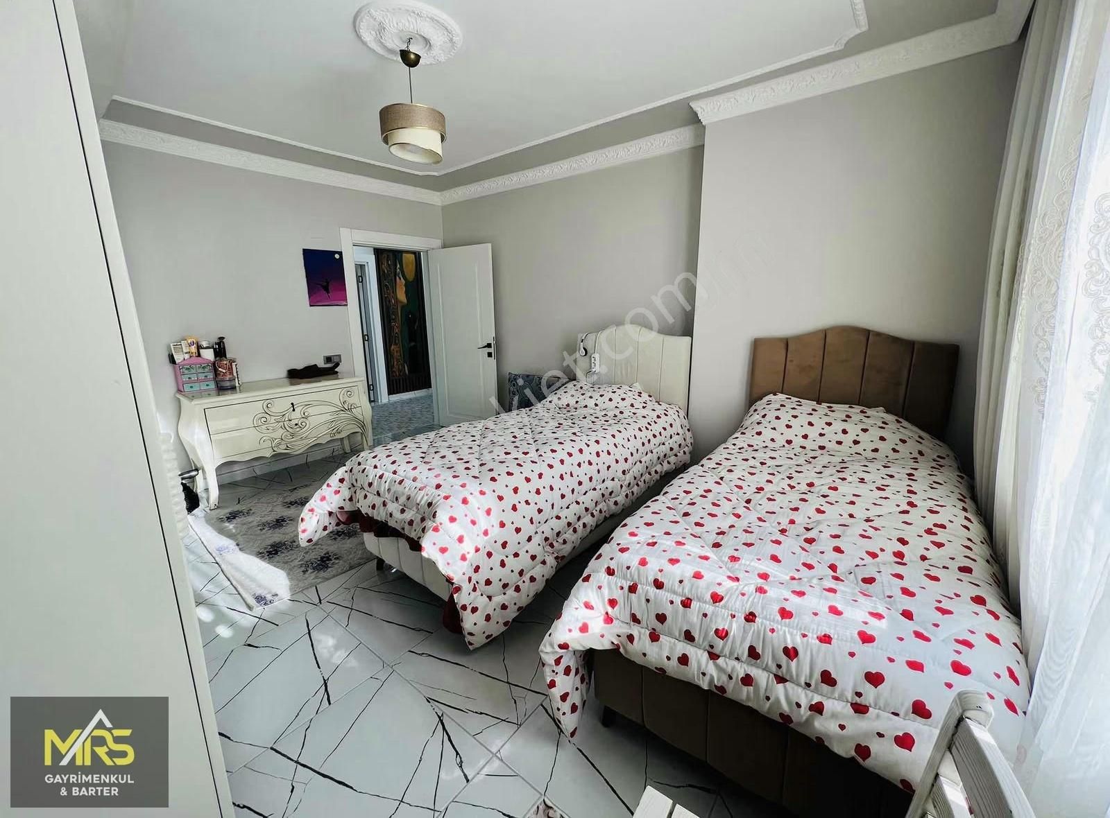 Yalınayak Serinevlerde 3 Katlı 125 Net Oturum - Görsel 21