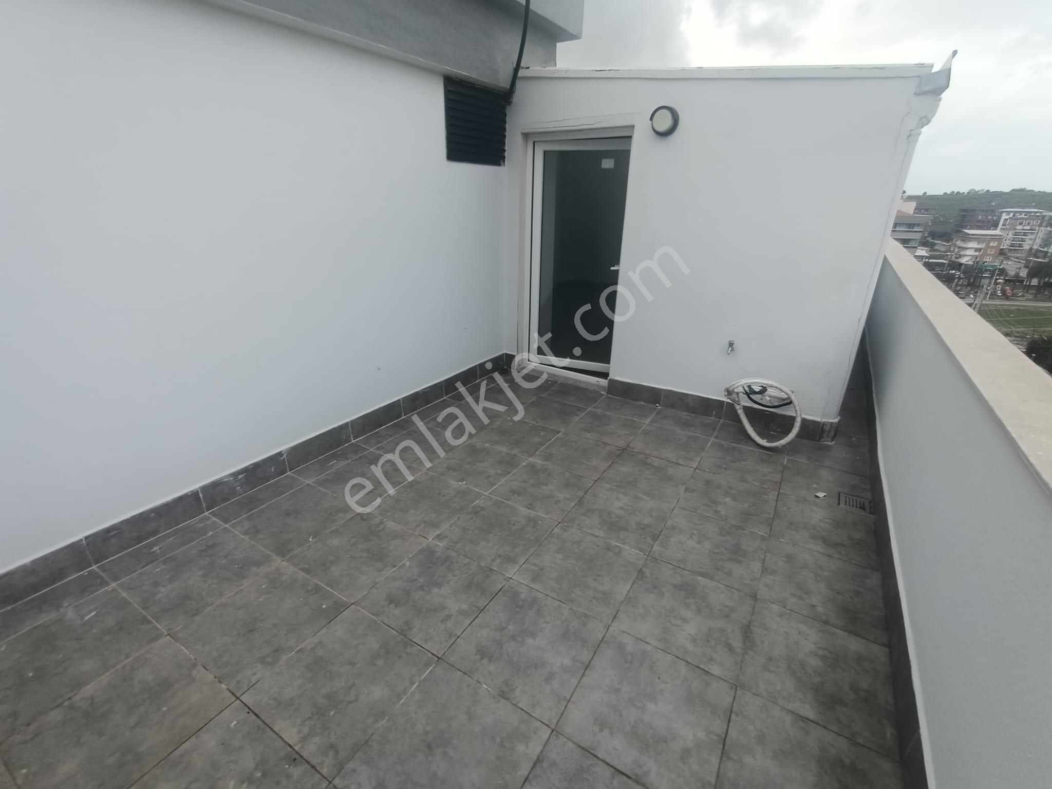 Herşeyi İle Hazır Durumda 3+1 Teraslı Dublex Sıfır Daire - Görsel 15