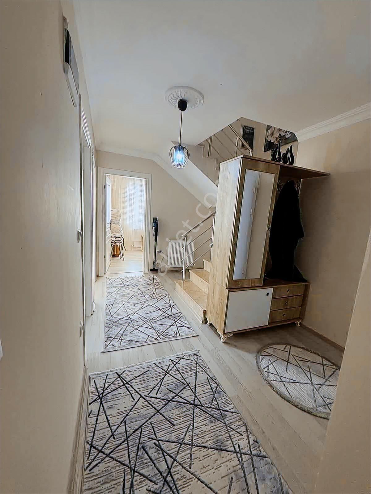 Adem Kapalı Pazarına Yakın Asansör Lü 4+1 Üst Dubleksimiz - Görsel 34